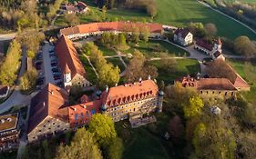 Naturschlosshotel Blumenthal Aichach Exterior photo